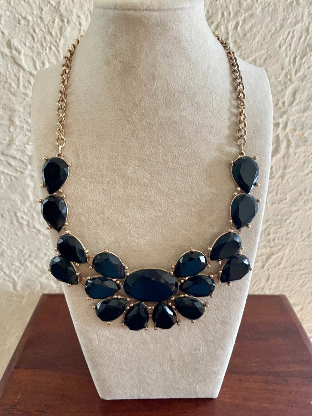 Bold Black Faceted Collar Necklace Gold Tone Statement Jewelry